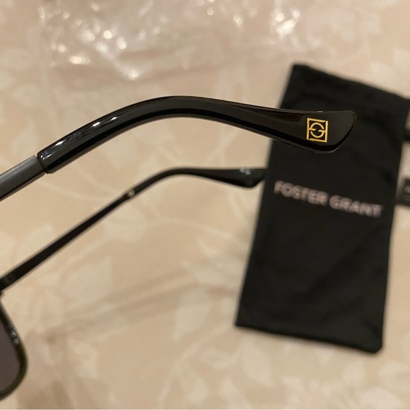 Foster Grant Sunglasses - Picture 3 of 3
